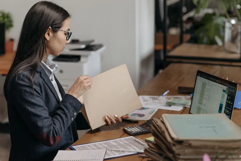 The Quiet Operators Are Winning: Why Boring Beats Brilliant Every Time